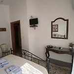 לינה וארוחת בוקר Is Murdegus