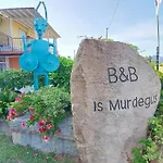לינה וארוחת בוקר Is Murdegus