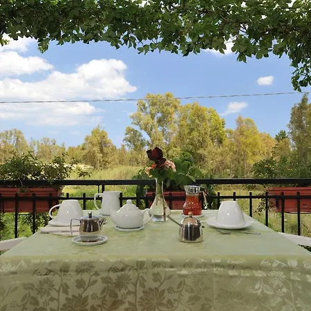 לינה וארוחת בוקר Is Murdegus