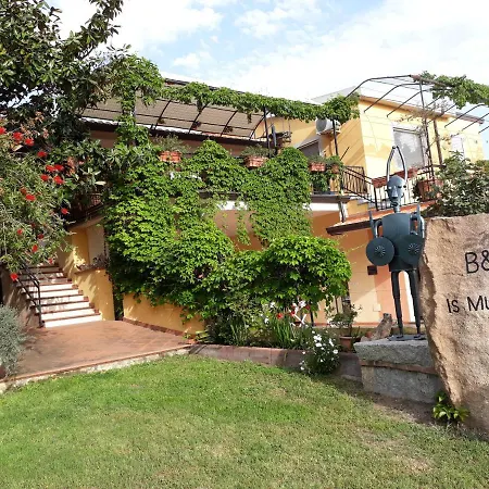 לינה וארוחת בוקר Is Murdegus 3*